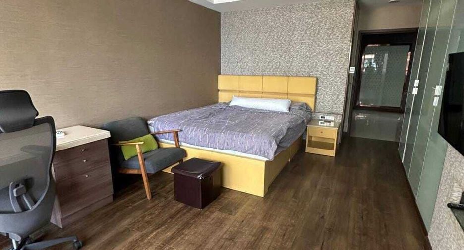 Wohnung zur Miete mit 4 Zimmer in Khlong Toei, Bangkok