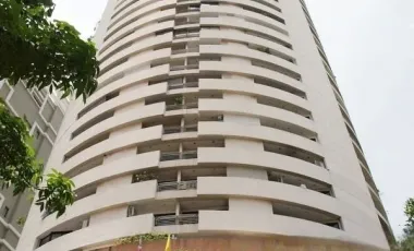 For rent 4 bedrooms condo in Khlong Toei, Bangkok
