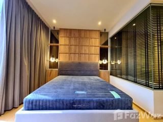 For rent 2 bedrooms condo in Huai Khwang, Bangkok