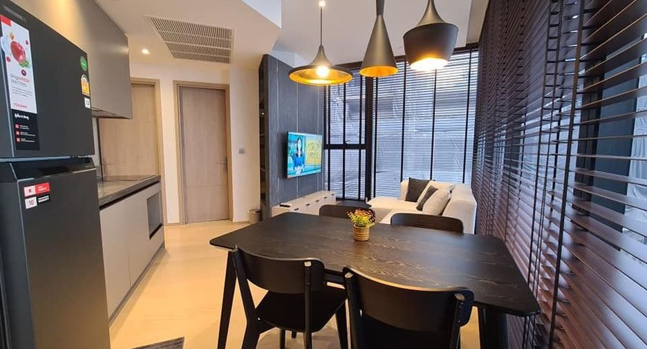 Condo en alquiler de 2 habitaciones en Huai Khwang, Bangkok