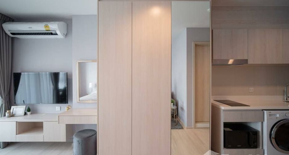 For rent studio condo in Pathum Wan, Bangkok