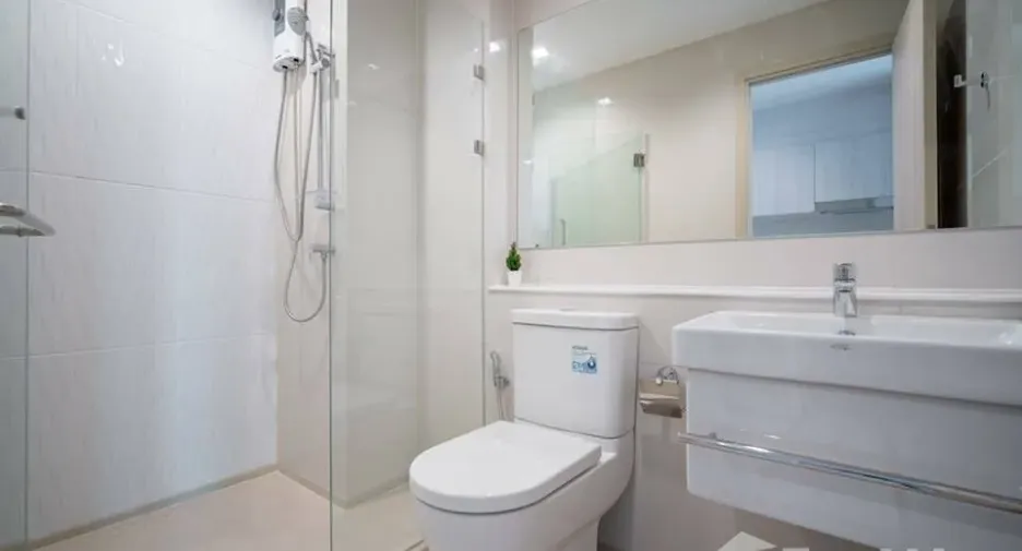 For rent studio condo in Pathum Wan, Bangkok