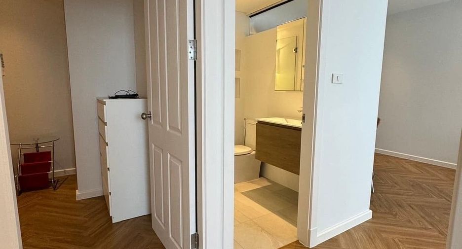 For rent 2 ベッドルーム condo in Watthana, Bangkok