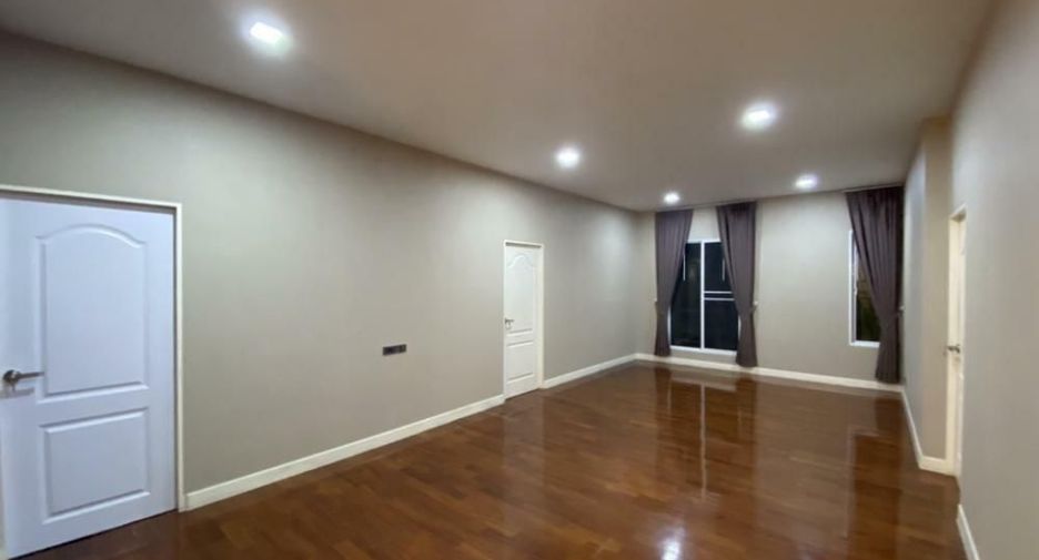 For rent 5 bedrooms house in Prawet, Bangkok