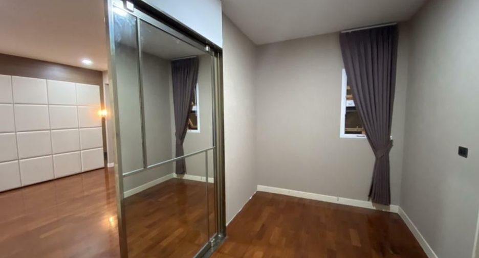 For rent 5 bedrooms house in Prawet, Bangkok