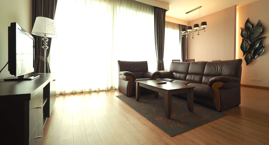 For rent 2 bedrooms condo in Chatuchak, Bangkok