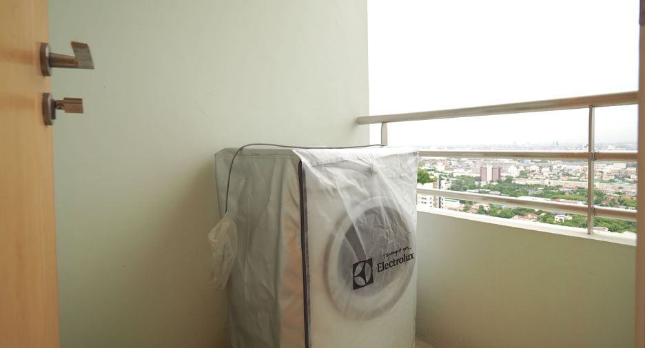For rent 2 bedrooms condo in Chatuchak, Bangkok
