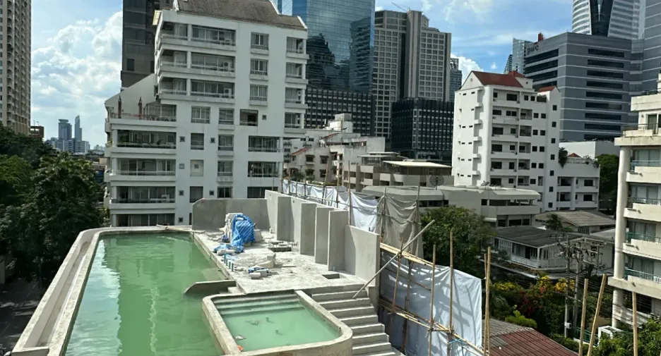 For rent 4 bedrooms condo in Sathon, Bangkok