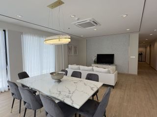 For rent 4 bedrooms condo in Sathon, Bangkok