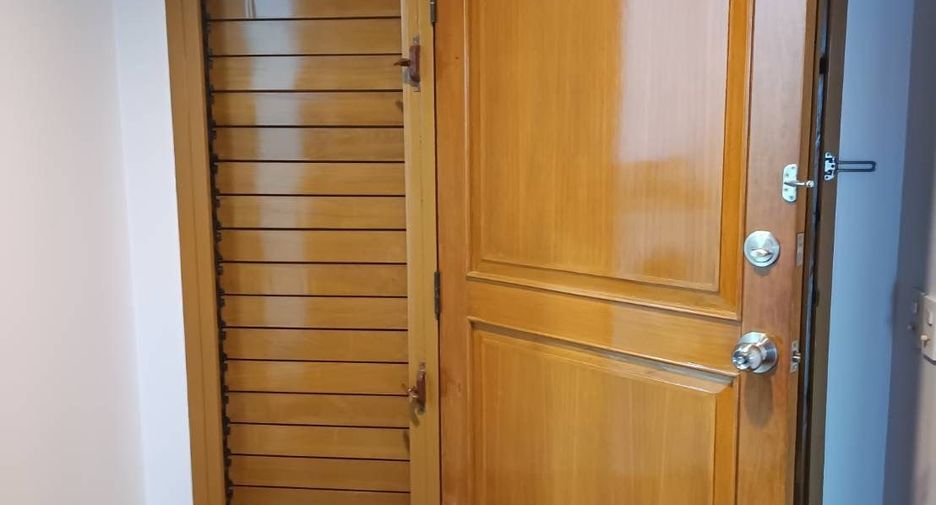 For rent 1 Beds condo in Khlong San, Bangkok