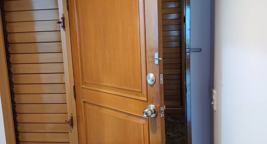 For rent 1 Beds condo in Khlong San, Bangkok