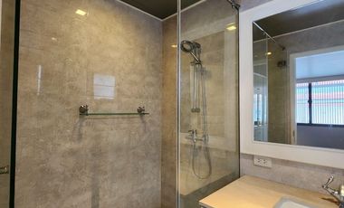 For rent 2 bedrooms apartment in Pathum Wan, Bangkok