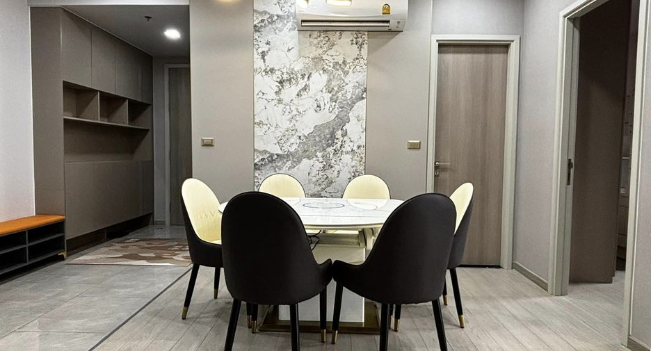 Wohnung zur Miete mit 3 Zimmer in Huai Khwang, Bangkok