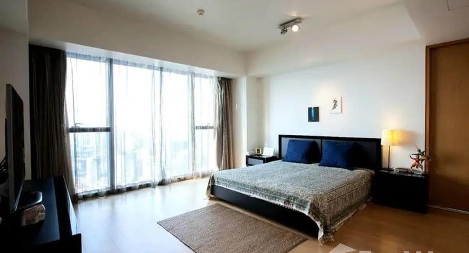 For rent 4 ベッドルーム condo in Sathon, Bangkok