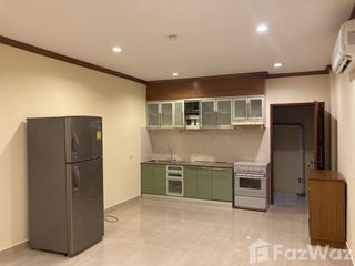 À louer 2 chambres appartement à Watthana, Bangkok