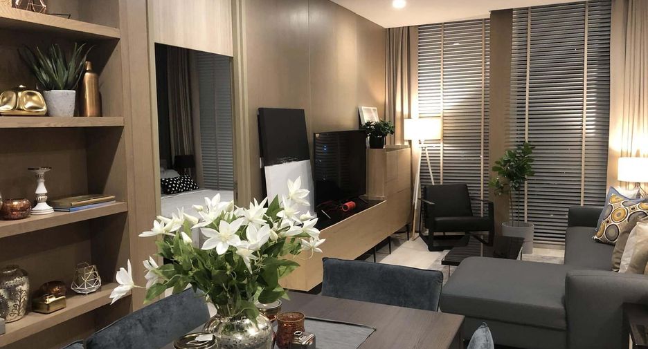 For rent 2 bedrooms condo in Pathum Wan, Bangkok