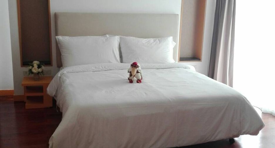 ให้เช่า 3 ห้องนอน คอนโด ใน วัฒนา, กรุงเทพฯ