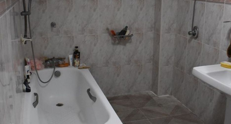 For rent 6 bedrooms condo in Suan Luang, Bangkok