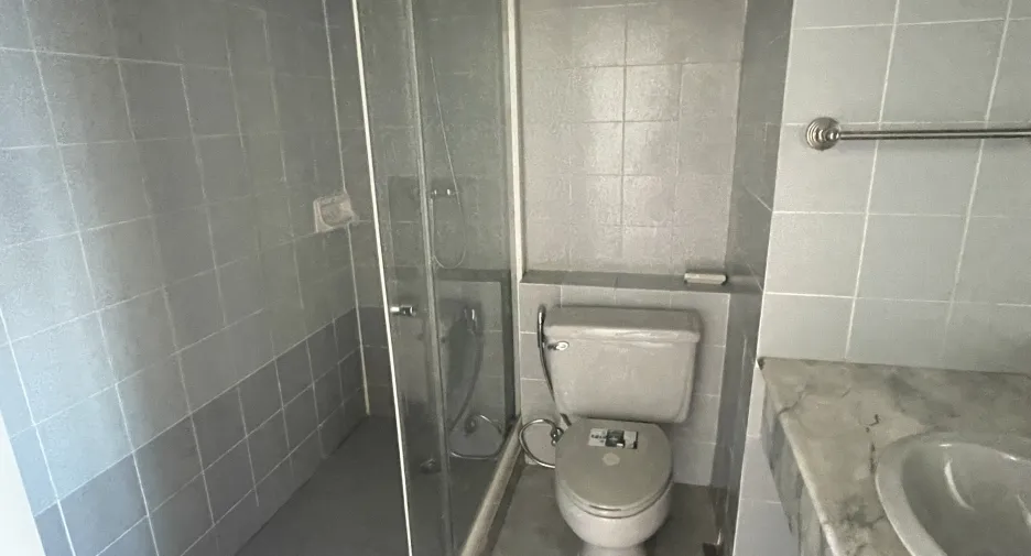 For rent 3 bedrooms condo in Sathon, Bangkok