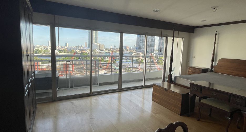 For rent 3 bedrooms condo in Sathon, Bangkok