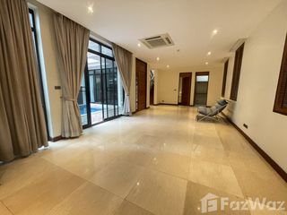 Casa en alquiler de 4 habitaciones en Khlong Toei, Bangkok