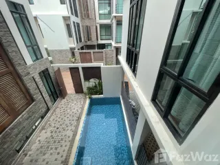 Casa en alquiler de 4 habitaciones en Khlong Toei, Bangkok