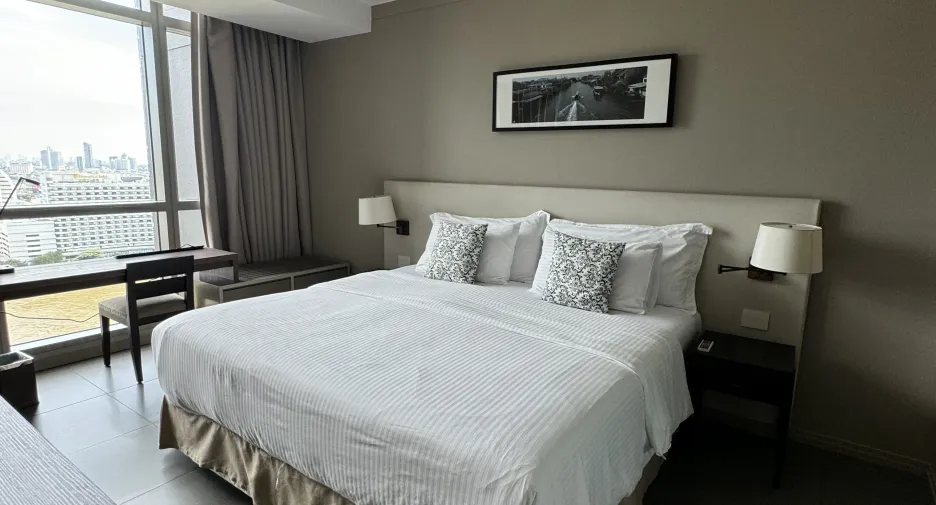 For rent 3 bedrooms condo in Sathon, Bangkok