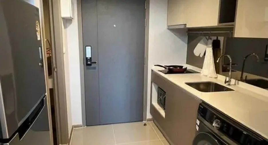 For rent 1 bed condo in Huai Khwang, Bangkok