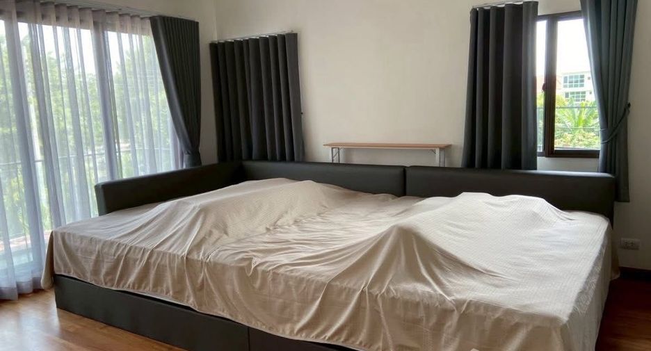 For rent 4 bedrooms house in Suan Luang, Bangkok