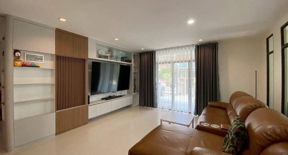 For rent 4 bedrooms house in Suan Luang, Bangkok