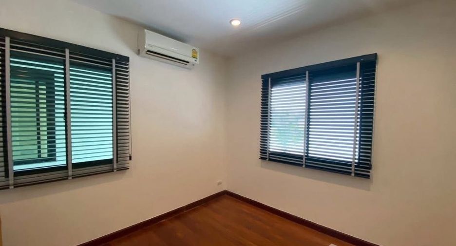 For rent 4 bedrooms house in Suan Luang, Bangkok