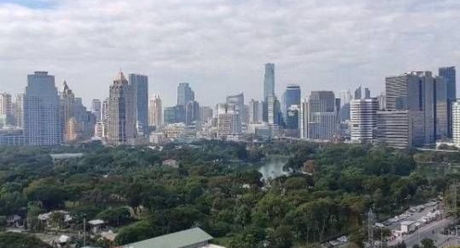 For rent 1 bed condo in Pathum Wan, Bangkok