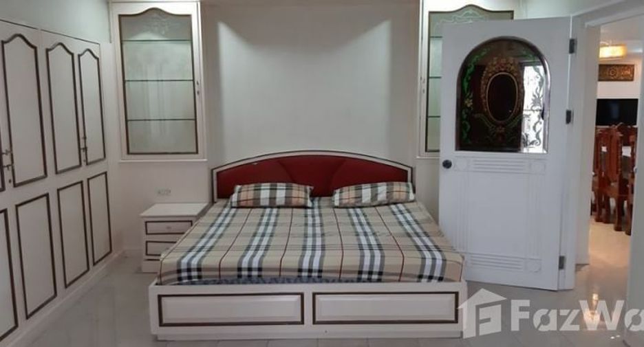 Wohnung zur Miete mit 4 Zimmer in Khlong Toei, Bangkok