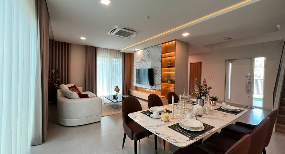 For rent 4 bedrooms townhouse in Bang Phli, Samut Prakan