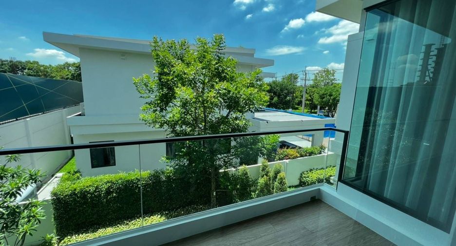 For rent 4 bedrooms townhouse in Bang Phli, Samut Prakan