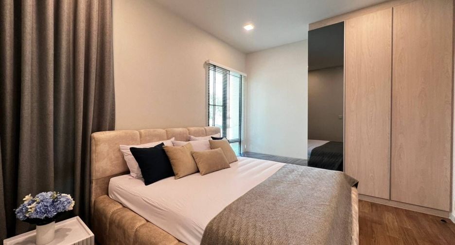 For rent 4 bedrooms townhouse in Bang Phli, Samut Prakan