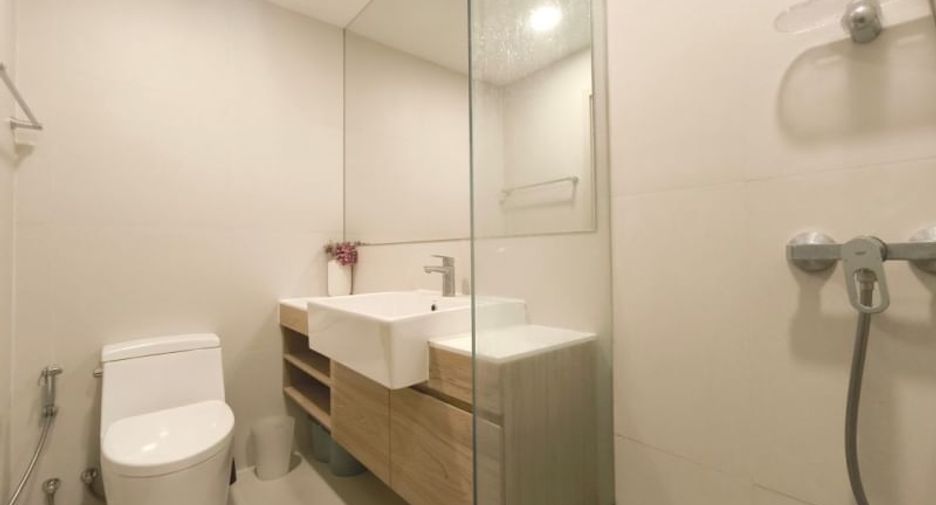 Wohnung zur Miete mit Studio in Khlong Toei, Bangkok
