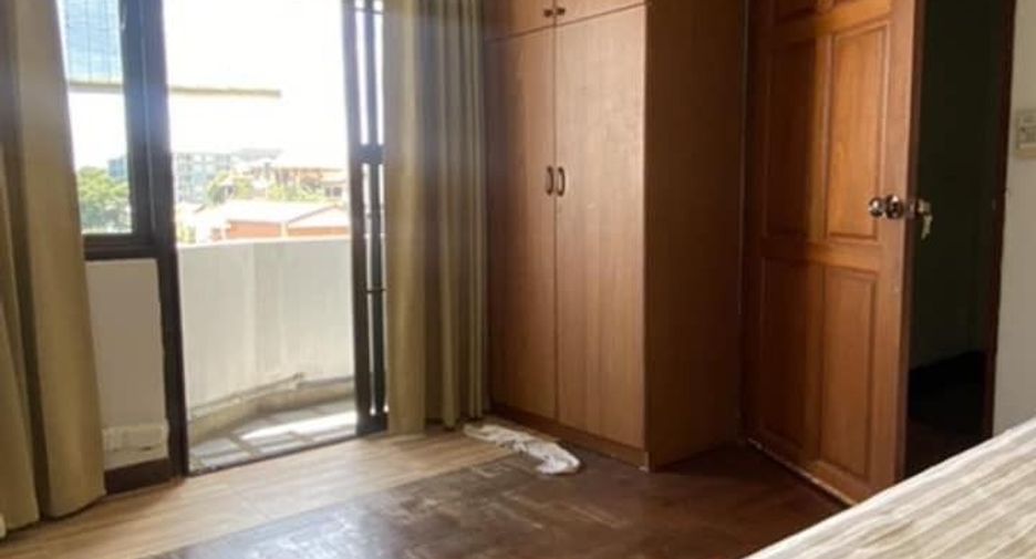 For rent 2 bedrooms townhouse in Wang Thonglang, Bangkok
