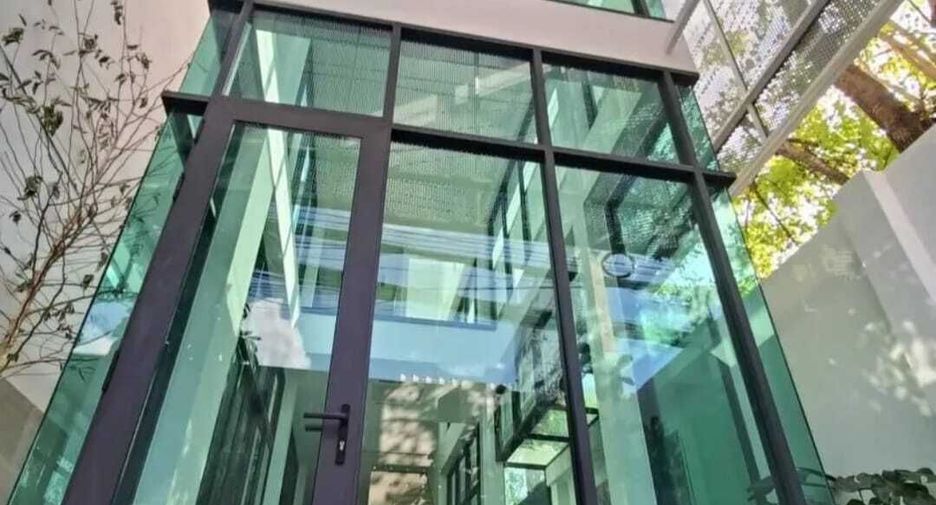For rent 3 bedrooms office in Suan Luang, Bangkok