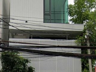 Oficina en alquiler de 3 habitaciones en Suan Luang, Bangkok