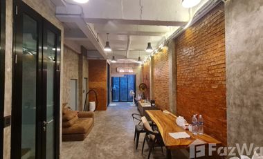For rent 3 bedrooms townhouse in Chom Thong, Bangkok