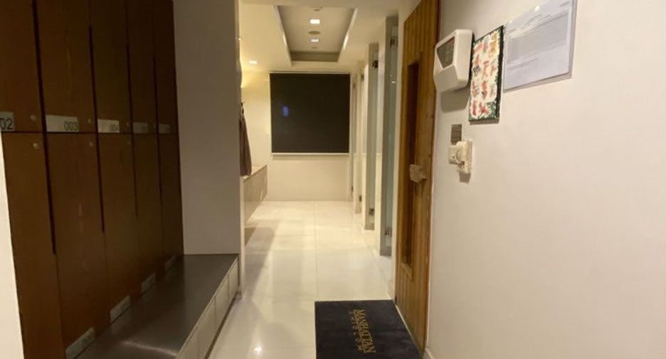 For rent 2 bedrooms condo in Pathum Wan, Bangkok