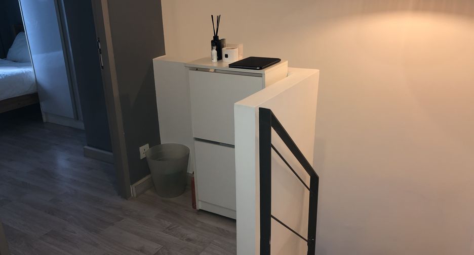 Condo en alquiler de 2 habitaciones en Phra Khanong, Bangkok