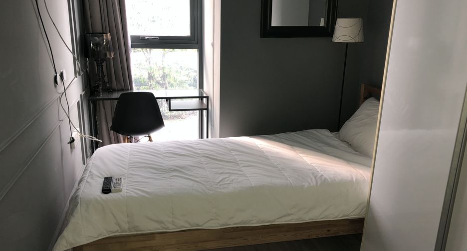 Condo en alquiler de 2 habitaciones en Phra Khanong, Bangkok