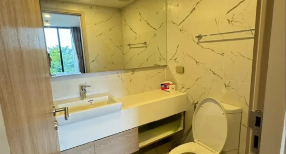 For rent 1 bed condo in Yan Nawa, Bangkok