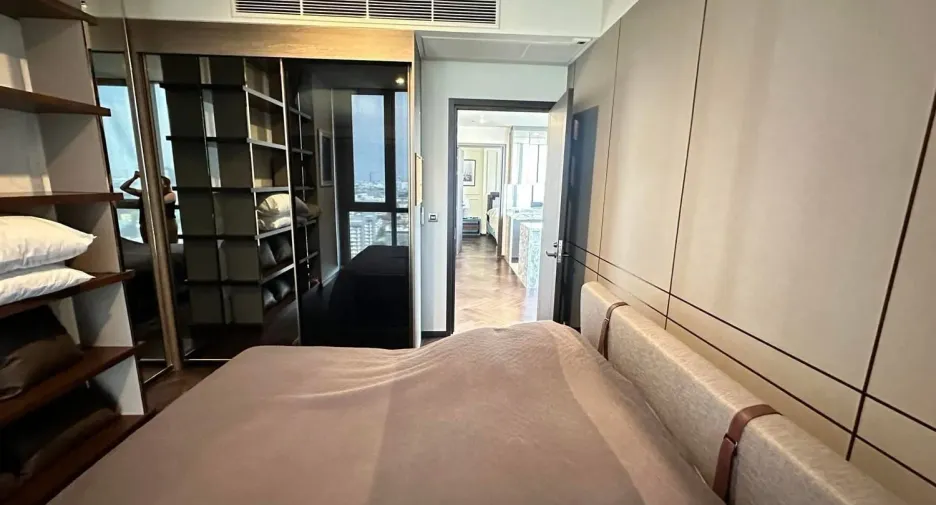 For rent 2 bedrooms condo in Phaya Thai, Bangkok
