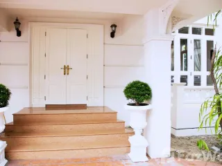 Villa en alquiler de 4 habitaciones en Watthana, Bangkok