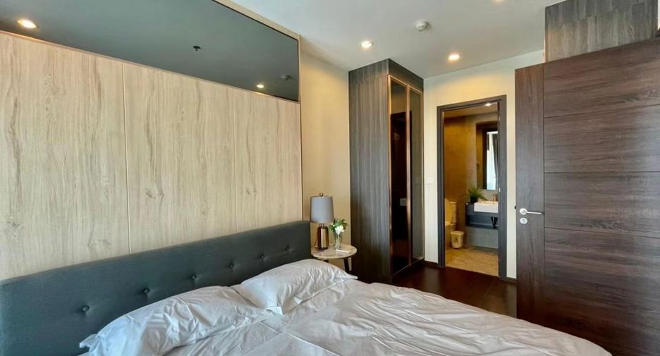 For rent 2 bedrooms condo in Watthana, Bangkok