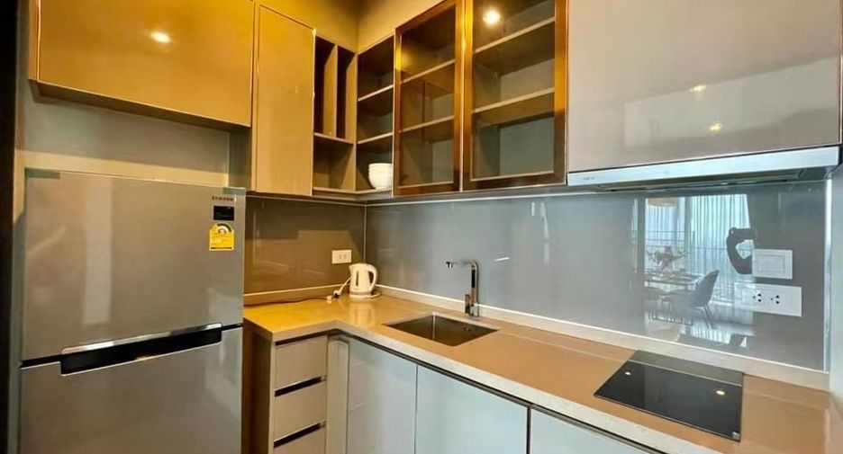 For rent 2 bedrooms condo in Watthana, Bangkok