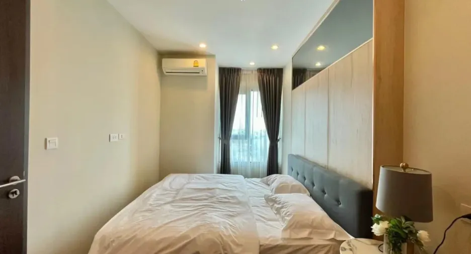 For rent 2 bedrooms condo in Watthana, Bangkok